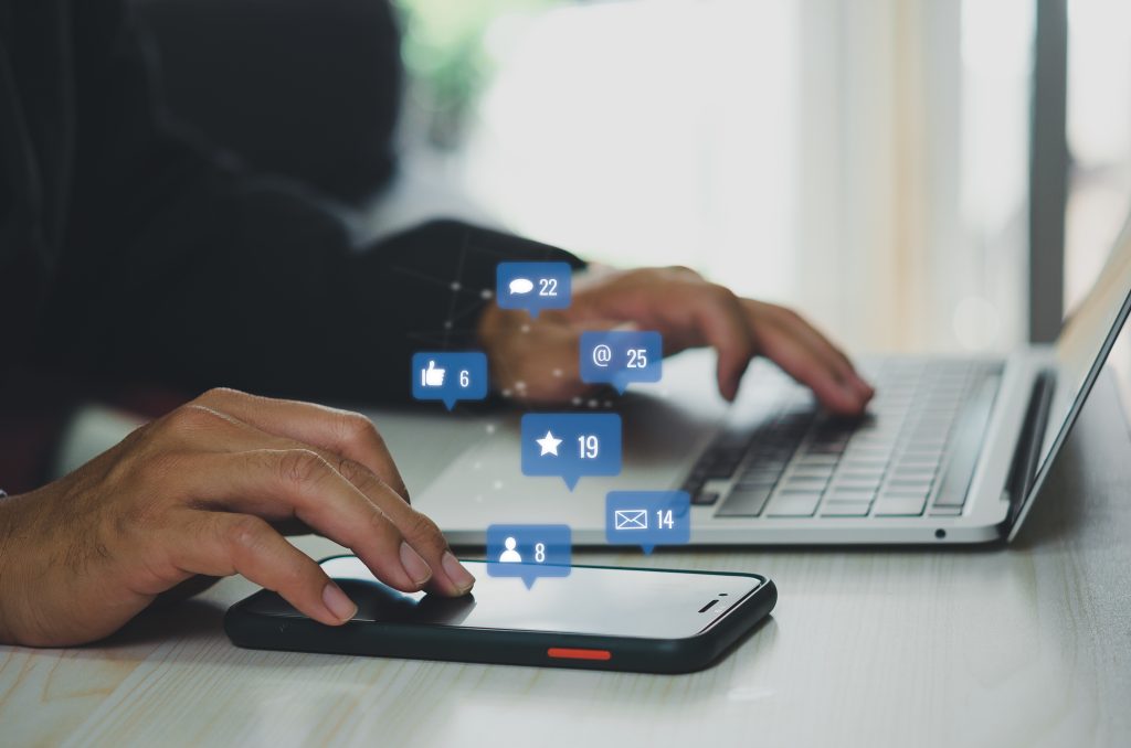 Comment relier son site internet à ses réseaux sociaux